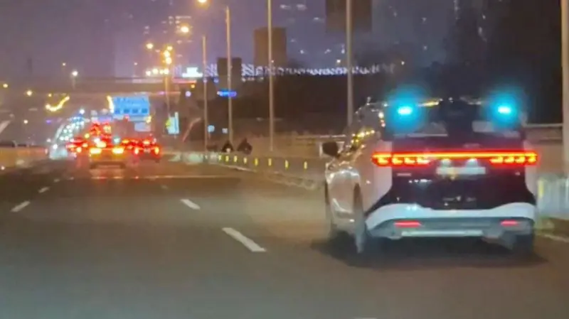 uhan robotaxo sboj 31 03 01