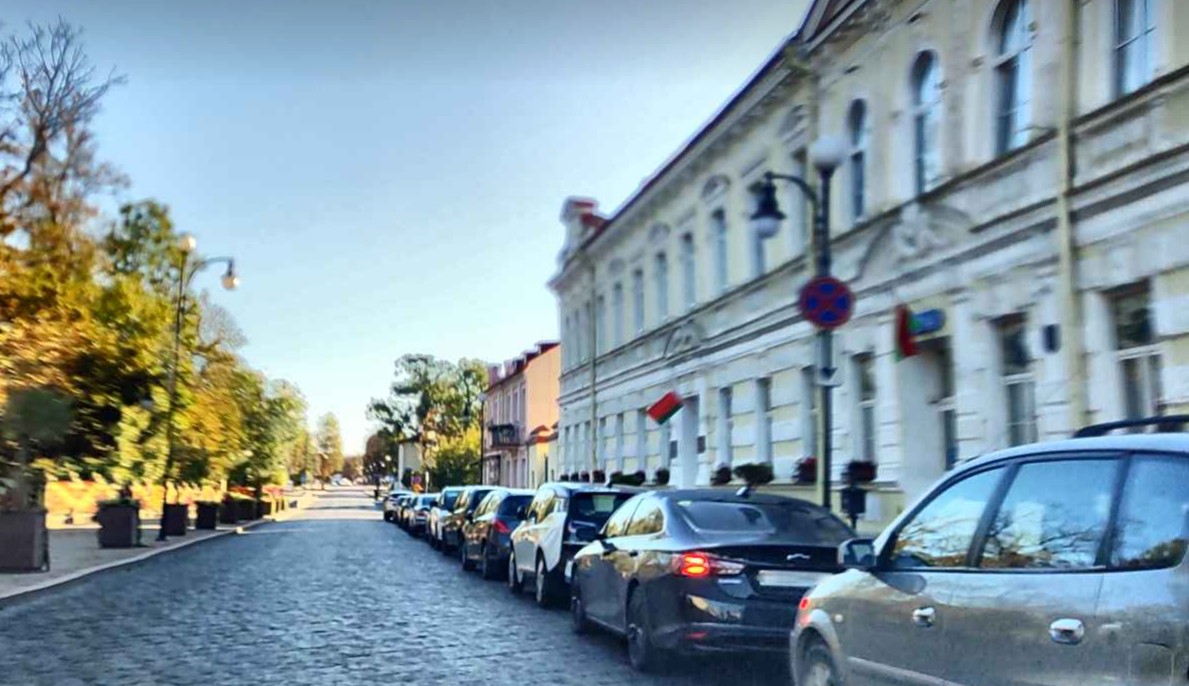 Улица Ожешко в Гродно - запрет на парковку