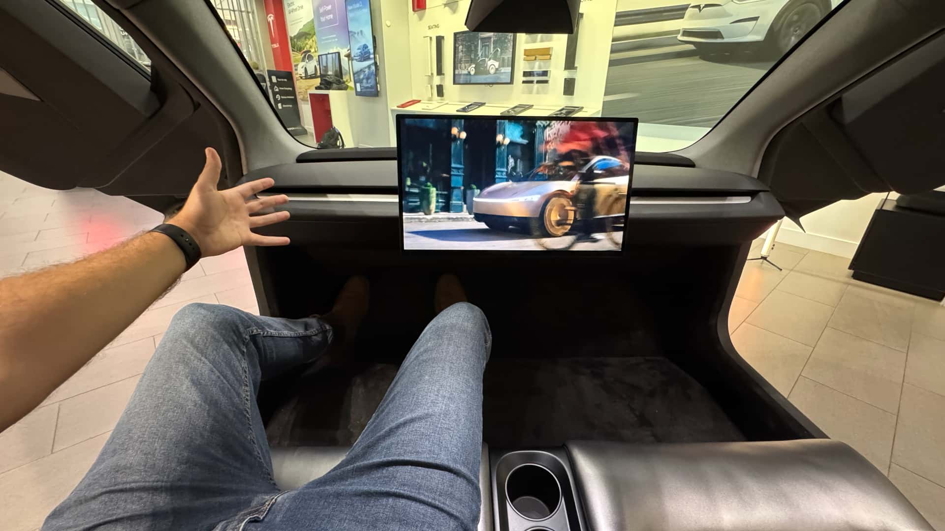 Tesla Cybercab 1