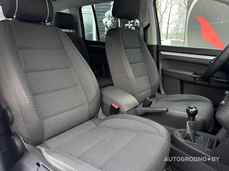 Volkswagen Touran  2003