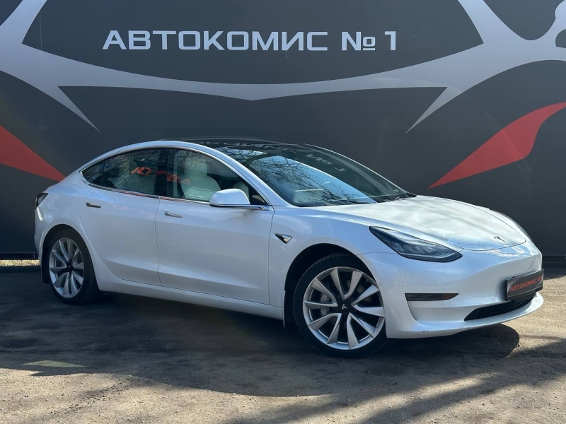 Tesla Model 3 2019