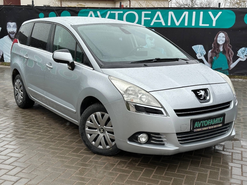 Peugeot 5008 2011