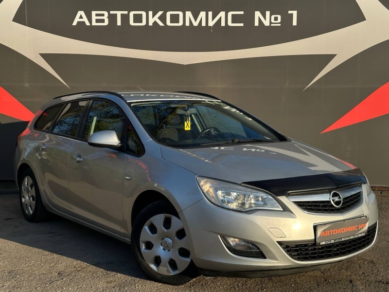 Opel Astra 2011