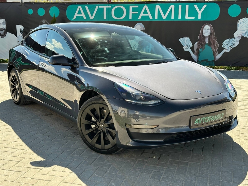 Tesla Model 3 2023