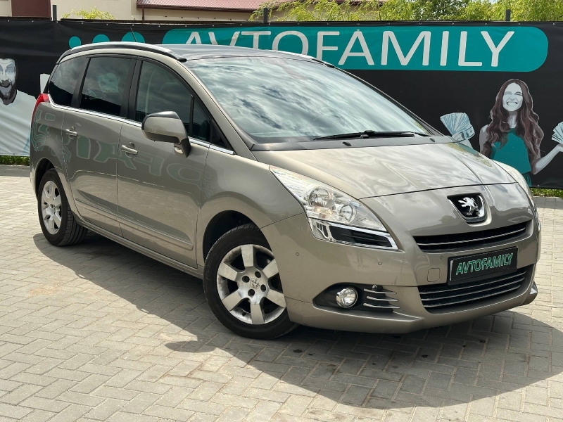 Peugeot 5008 2012