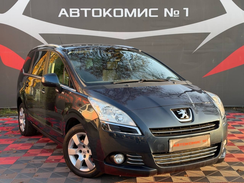 Peugeot 5008, 2013 г.