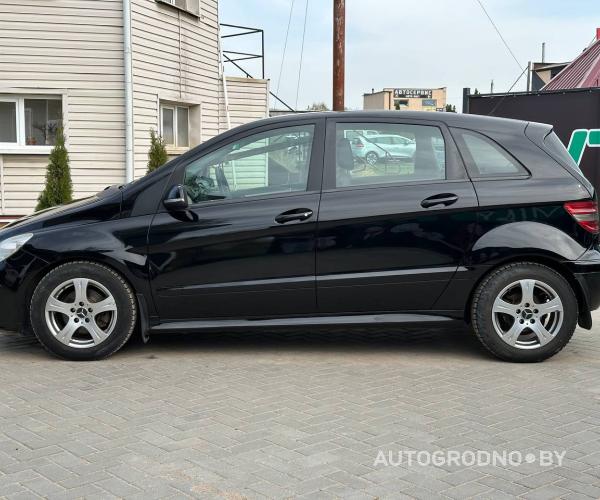 https://autogrodno.by/media/com_expautospro/images/big/_6835fe397955b.jpg