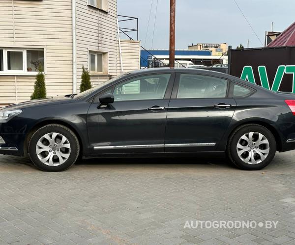 https://autogrodno.by/media/com_expautospro/images/big/_6838381497d2d.jpg