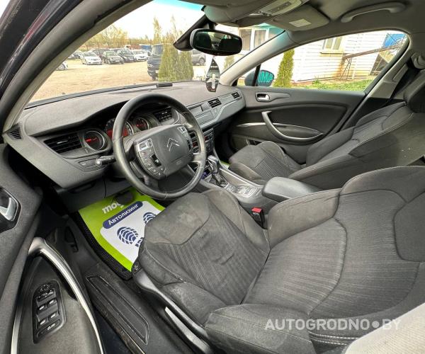 https://autogrodno.by/media/com_expautospro/images/big/_6838381570924.jpg