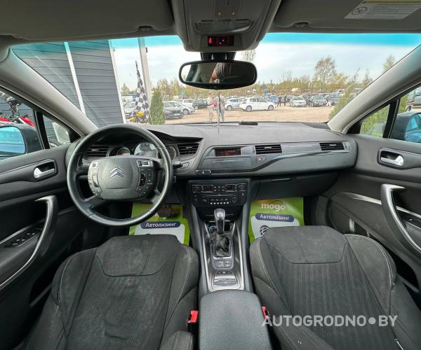 https://autogrodno.by/media/com_expautospro/images/big/_68383816489ff.jpg