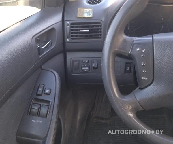 Toyota Avensis  2005