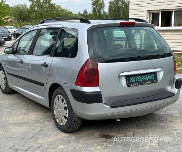 https://autogrodno.by/media/com_expautospro/images/big/_684947b068a7b.jpg