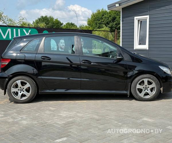 https://autogrodno.by/media/com_expautospro/images/big/_684c32153b194.jpg