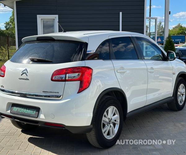 https://autogrodno.by/media/com_expautospro/images/big/_686831a069d56.jpg