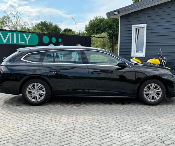 https://autogrodno.by/media/com_expautospro/images/big/_6877718f19fd7.jpg