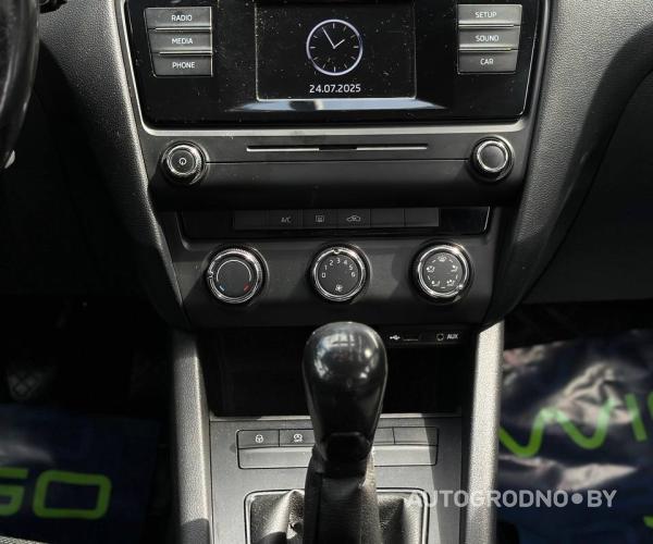 https://autogrodno.by/media/com_expautospro/images/big/_688231dce1475.jpg
