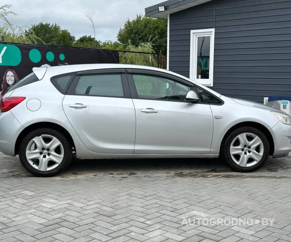 https://autogrodno.by/media/com_expautospro/images/big/_6888c1496311b.jpg