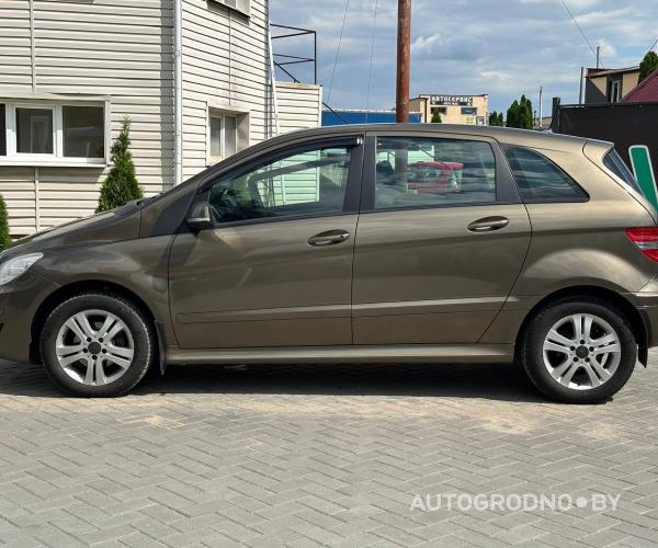 https://autogrodno.by/media/com_expautospro/images/big/_6891e2ff761e0.jpg