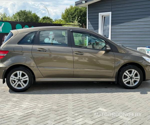 https://autogrodno.by/media/com_expautospro/images/big/_6891e30025a7b.jpg