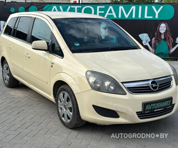Opel  Zafira  2010