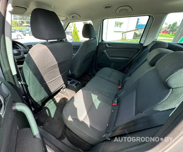 https://autogrodno.by/media/com_expautospro/images/big/_6893ad2bcbdcf.jpg