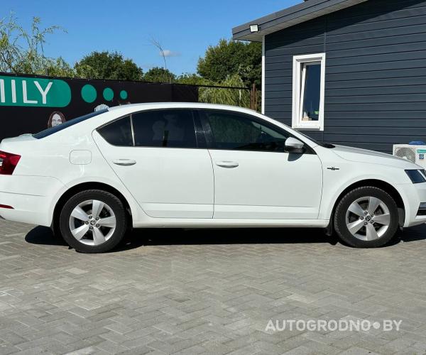 https://autogrodno.by/media/com_expautospro/images/big/_689b5c35cc0d8.jpg