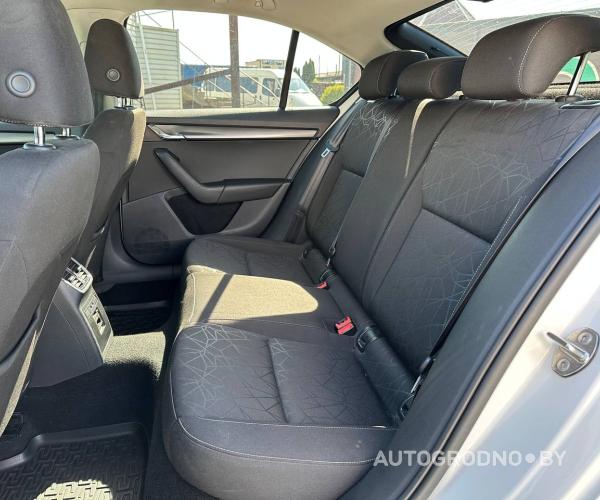 https://autogrodno.by/media/com_expautospro/images/big/_689b5c363aee4.jpg