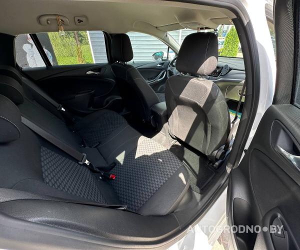 https://autogrodno.by/media/com_expautospro/images/big/_689b88e157842.jpg