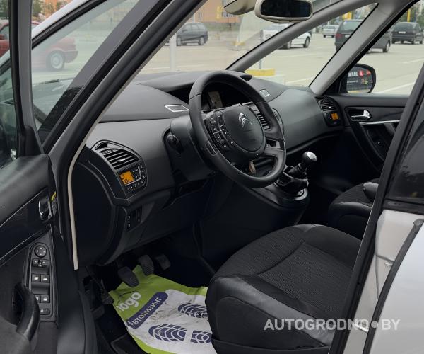 https://autogrodno.by/media/com_expautospro/images/big/_68c7f2027c078.jpg