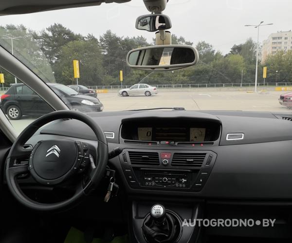 https://autogrodno.by/media/com_expautospro/images/big/_68c7f2058aada.jpg