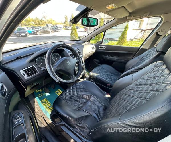 https://autogrodno.by/media/com_expautospro/images/big/_68d52b4967fa6.jpg