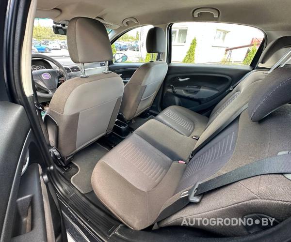 https://autogrodno.by/media/com_expautospro/images/big/_68d56448131cf.jpg