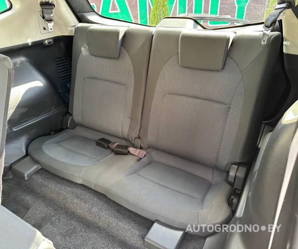 https://autogrodno.by/media/com_expautospro/images/big/_68d65ac96325f.jpg