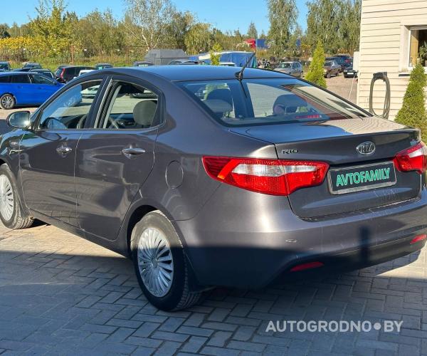 https://autogrodno.by/media/com_expautospro/images/big/_68d7bb2832daa.jpg