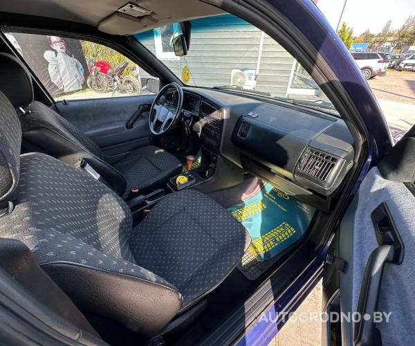 https://autogrodno.by/media/com_expautospro/images/big/_68de9bb3bd4f8.jpg