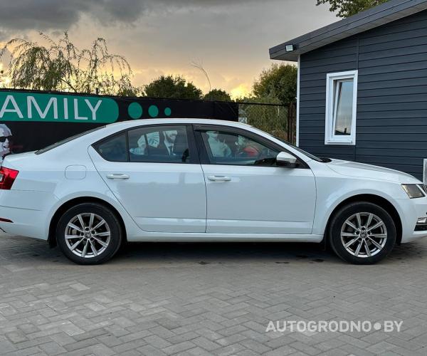 https://autogrodno.by/media/com_expautospro/images/big/_68dfa75cd837e.jpg