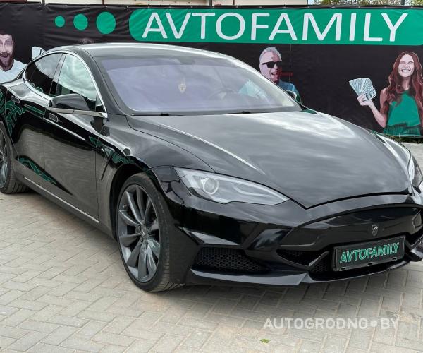 Tesla Model S 2014