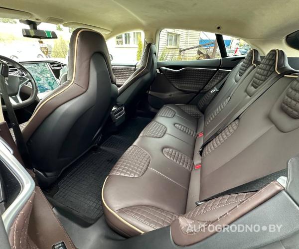 https://autogrodno.by/media/com_expautospro/images/big/_68e2419011478.jpg