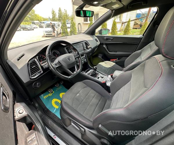 https://autogrodno.by/media/com_expautospro/images/big/_68e38299d2ff8.jpg