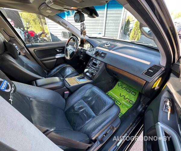 Volvo XC90  2003