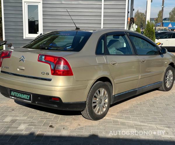 https://autogrodno.by/media/com_expautospro/images/big/_68e79c094e16d.jpg