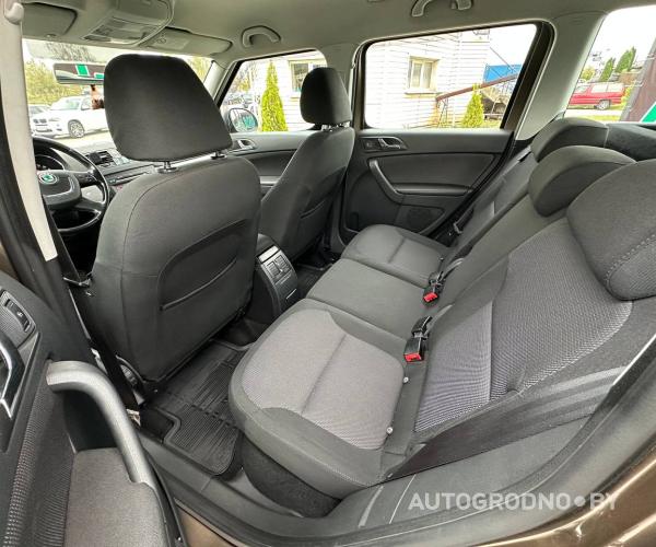 https://autogrodno.by/media/com_expautospro/images/big/_68e88fa3b8bcb.jpg