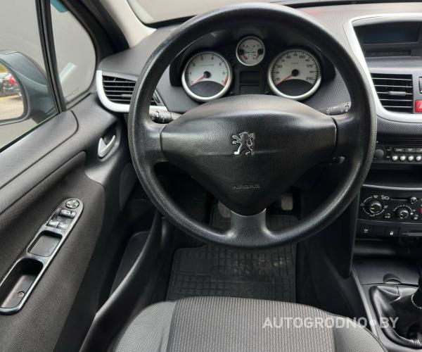https://autogrodno.by/media/com_expautospro/images/big/_68f0b18a01743.jpg