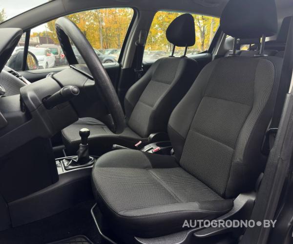 https://autogrodno.by/media/com_expautospro/images/big/_68f0b18b05e96.jpg