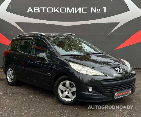 Peugeot 207  2010