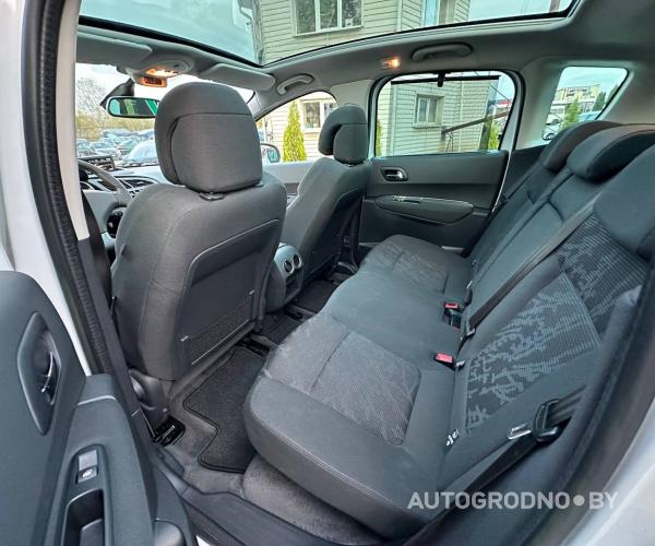 https://autogrodno.by/media/com_expautospro/images/big/_68f0e5242688f.jpg