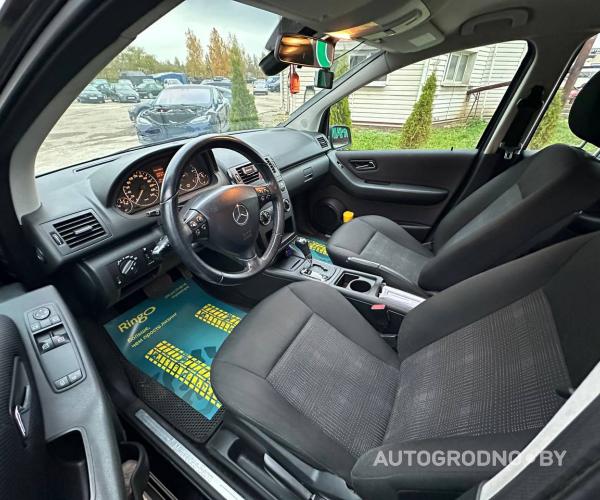 https://autogrodno.by/media/com_expautospro/images/big/_68f2391bd3ac8.jpg