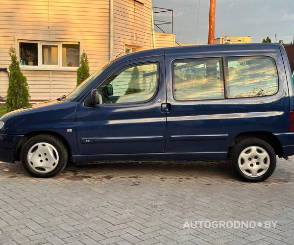https://autogrodno.by/media/com_expautospro/images/big/_68f3b0e5e2f9c.jpg
