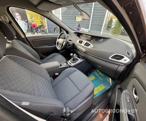 https://autogrodno.by/media/com_expautospro/images/big/_68f3b7d560f2d.jpg