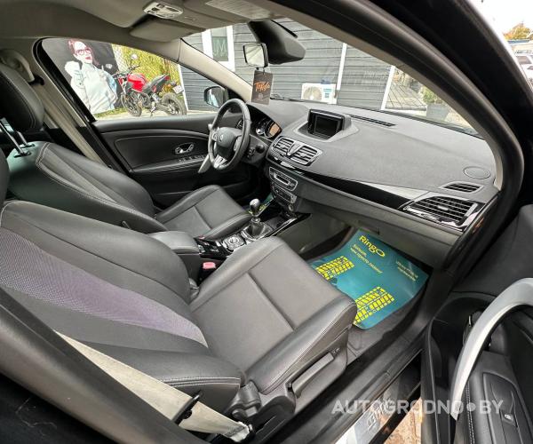 https://autogrodno.by/media/com_expautospro/images/big/_68f7601836706.jpg